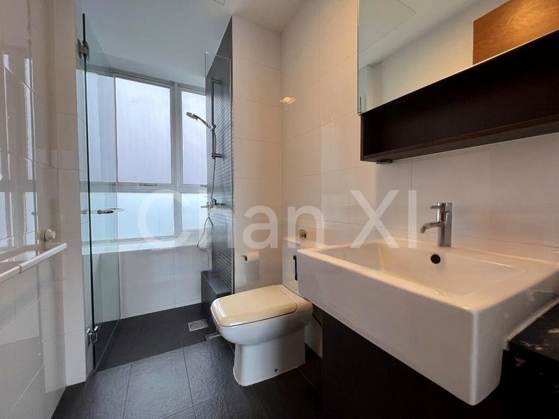 4 Bed Condo for Rent in  The Parc Condominium - Image 1